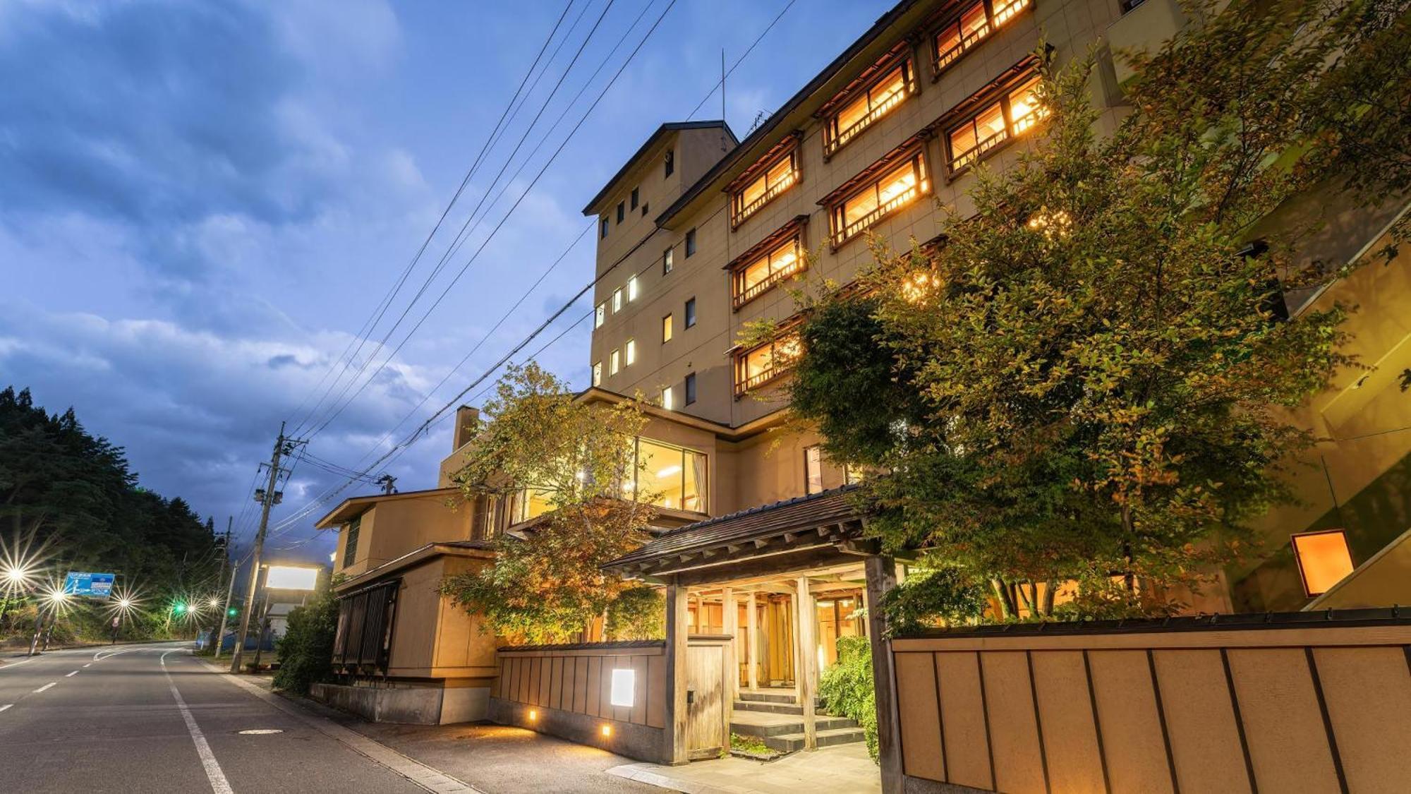 Kashintei Shirahama Hotel Semboku Екстериор снимка